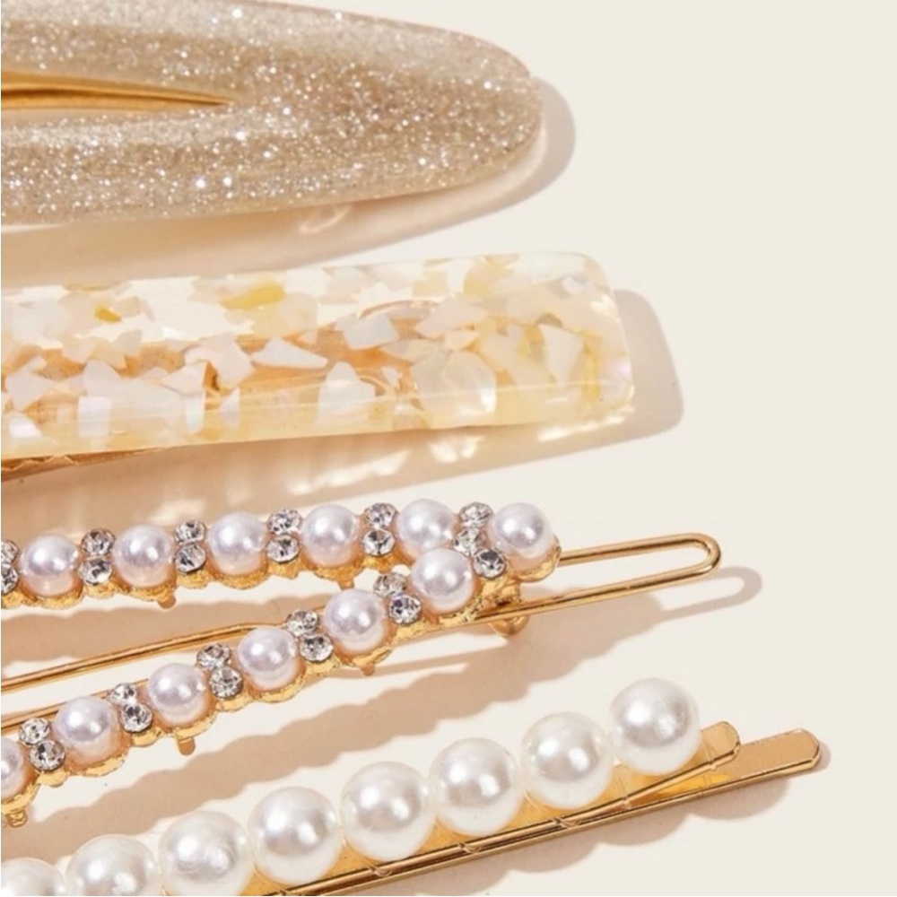 Set of 4 Pearl Detail Hair Clips - Picture 3 of 3